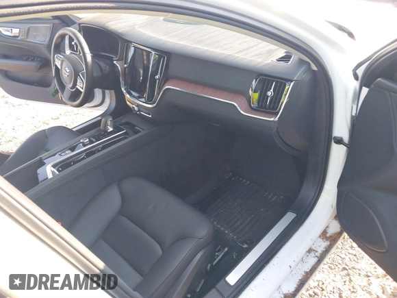 2024 Volvo S60 Plus Dark Theme z VIN 7JRL12TL6RG310347, wystawiony jako IAAI lot #40331210 z przebiegiem 1 259 mil mil oraz . Historia ofert i sprzedaży dostępna na DreamBid. Obrazek 5.