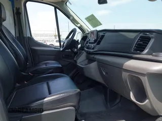 2020 Ford Transit z VIN 1FTYE1C89LKB18309, wystawiony jako IAAI lot #42086954 z przebiegiem 44 937 mil mil oraz . Historia ofert i sprzedaży dostępna na DreamBid. Obrazek 5.