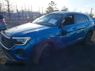 2024 Volkswagen Atlas SE с VIN 1V2HE2CA1RC219841, выставлен на аукционе IAAI как лот 41530355 с пробегом 8 133 миль миль и . История ставок и продаж доступна на DreamBid. Изображение 6.