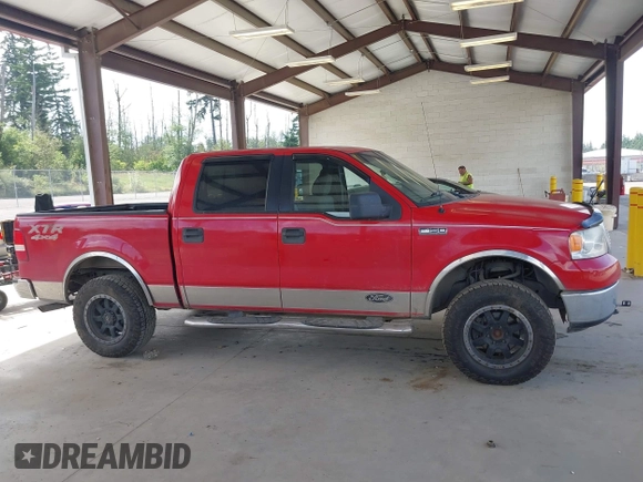 2006 Ford F-150 XLT z VIN 1FTPW14576KB01736, wystawiony jako IAAI lot #42593793 z przebiegiem 292 474 mil mil oraz . Historia ofert i sprzedaży dostępna na DreamBid. Obrazek 13.