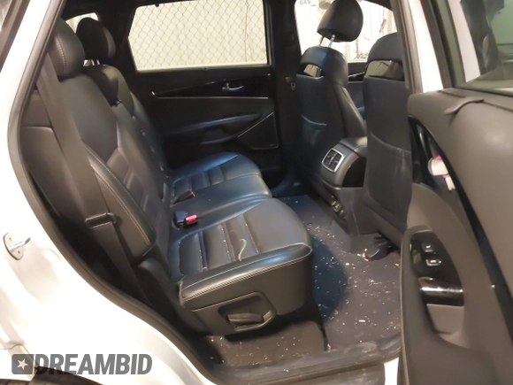 2018 Kia Sorento SX with VIN 5XYPKDA55JG388400, listed as a IAAI auction lot 41332048 with 70,153 mi miles and . Bid and sale history available at DreamBid. Image 8.