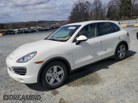 2012 Porsche Cayenne S Hybrid z VIN WP1AE2A27CLA90198, wystawiony jako Copart lot #47354655 z przebiegiem 119 312 mil mil oraz Tytuł czysty. Historia ofert i sprzedaży dostępna na DreamBid. Obrazek 1.