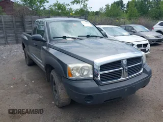 2005 Dodge Dakota with VIN 1D7HW22N85S140207, listed as a IAAI auction lot 42644745 with 137,990 mi miles and . Bid and sale history available at DreamBid. Image 1.