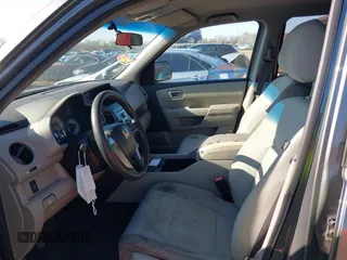 2011 Honda Pilot LX with VIN 5FNYF4H22BB028742, listed as a IAAI auction lot 41856146 with 190,615 mi miles. Bid and sale history available at carsss.com. Image 5.