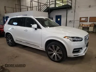 2021 Volvo XC90 Inscription Expression with VIN YV4BR00L1M1718100, listed as a Copart auction lot 42179364 with 26,517 mi miles. Bid and sale history available at carsss.com. Image 4.