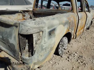 2017 Nissan Titan SV z VIN 1N6AA1E56HN532702, wystawiony jako IAAI lot #41645162 z przebiegiem Nie podano mil oraz . Historia ofert i sprzedaży dostępna na DreamBid. Obrazek 6.