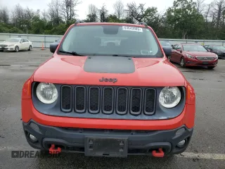 2015 Jeep Renegade Trailhawk with VIN ZACCJBCT0FPB69827, listed as a Copart auction lot 63643985 with 94,841 mi miles and Clean title. Bid and sale history available at DreamBid. Image 5.