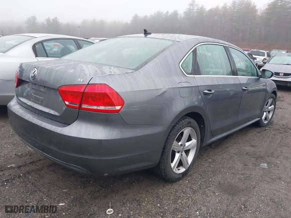2012 Volkswagen Passat SE with VIN 1VWBP7A37CC011521, listed as a IAAI auction lot 41876767 with 125,543 mi miles. Bid and sale history available at carsss.com. Image 4.
