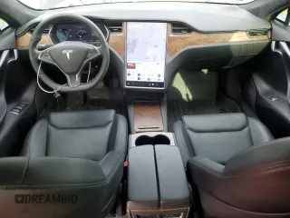 2021 Tesla Model S Long Range Plus z VIN 5YJSA1E2XMF426999, wystawiony jako Copart lot #61094375 z przebiegiem 30 170 mil mil oraz Szkoda całkowita • Salvage title. Historia ofert i sprzedaży dostępna na DreamBid. Obrazek 8.