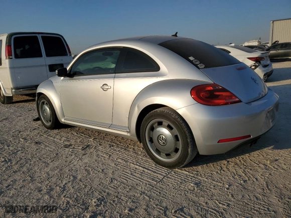 2012 Volkswagen Beetle 2.5L with VIN 3VWJX7ATXCM613081, listed as a Copart auction lot 76062924 with 107,442 mi miles and Clean Title. Bid and sale history available at carsss.com. Image 2.