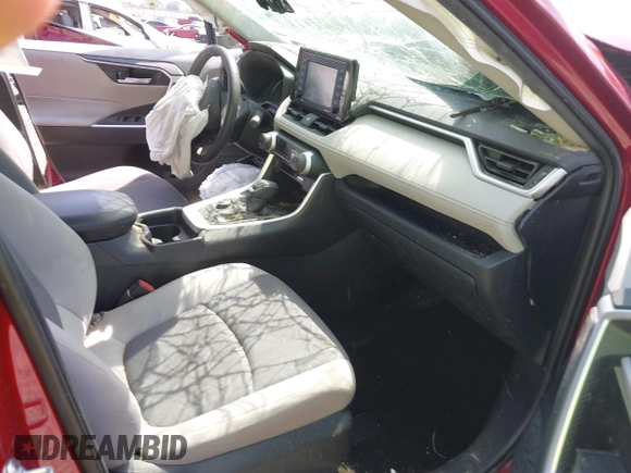 2021 Toyota RAV4 Hybrid XLE with VIN JTMRWRFV2MD123696, listed as a IAAI auction lot 41898510 with 88,000 mi miles. Bid and sale history available at carsss.com. Image 5.