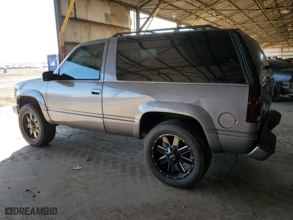 1996 Chevrolet Tahoe with VIN 3GNEK18R0TG147175, listed as a Copart auction lot 78721984 with 210,867 mi miles and Salvage Title. Bid and sale history available at carsss.com. Image 2.