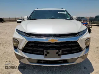 2024 Chevrolet Blazer LT with VIN 3GNKBDR44RS186042, listed as a Copart auction lot 60881675 with 28,457 mi miles and Clean title. Bid and sale history available at DreamBid. Image 5.