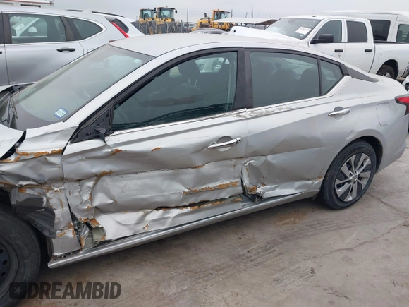 2020 Nissan Altima 2.5 S with VIN 1N4BL4BV3LN317607, listed as a IAAI auction lot 41593567 with 65,893 mi miles. Bid and sale history available at carsss.com. Image 17.
