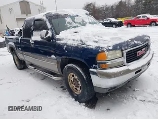 2000 GMC Sierra 2500 SLE z VIN 1GTGK29U3YE177876, wystawiony jako IAAI lot #41577316 z przebiegiem 313 449 mil mil oraz . Historia ofert i sprzedaży dostępna na DreamBid. Obrazek 1.