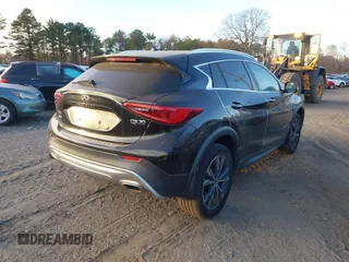2017 Infiniti QX30 Luxury with VIN SJKCH5CR8HA032677, listed as a IAAI auction lot 40474574 with 75,902 mi miles. Bid and sale history available at carsss.com. Image 4.
