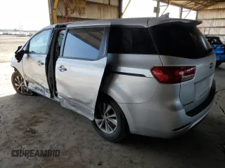 2017 Kia Sedona LX with VIN KNDMB5C17H6226445, listed as a Copart auction lot 52016445 with 173,136 mi miles and Salvage Title. Bid and sale history available at carsss.com. Image 2.