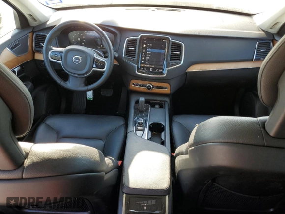 2021 Volvo XC90 Inscription Expression with VIN YV4BR00K5M1697663, listed as a Copart auction lot 77861664 with 45,271 mi miles and Salvage Title. Bid and sale history available at carsss.com. Image 8.