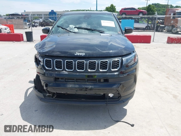 2024 Jeep Compass Sport z VIN 3C4NJDAN5RT105556, wystawiony jako IAAI lot #42335647 z przebiegiem 14 747 mil mil oraz . Historia ofert i sprzedaży dostępna na DreamBid. Obrazek 12.