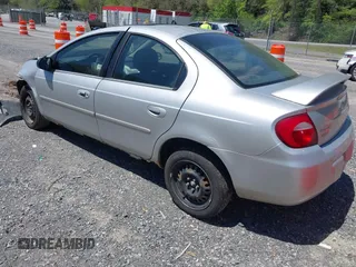 2004 Dodge Neon SXT z VIN 1B3ES56C44D580657, wystawiony jako IAAI lot #42137299 z przebiegiem 138 918 mil mil oraz . Historia ofert i sprzedaży dostępna na DreamBid. Obrazek 3.