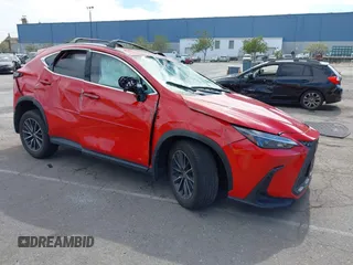 2024 Lexus NX 350h Premium z VIN 2T2GKCEZ7RC025509, wystawiony jako IAAI lot #41998061 z przebiegiem 29 737 mil mil oraz . Historia ofert i sprzedaży dostępna na DreamBid. Obrazek 1.