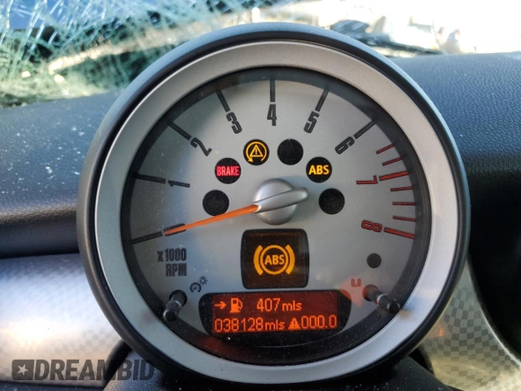 2008 MINI Hardtop S with VIN WMWMF73538TV38182, listed as a Copart auction lot 87661395 with 38,128 mi miles and Salvage Title. Bid and sale history available at DreamBid. Image 9.