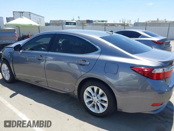 2013 Lexus ES 300h with VIN JTHBW1GG5D2028515, listed as a IAAI auction lot 42374768 with 107,737 mi miles and . Bid and sale history available at DreamBid. Image 15.
