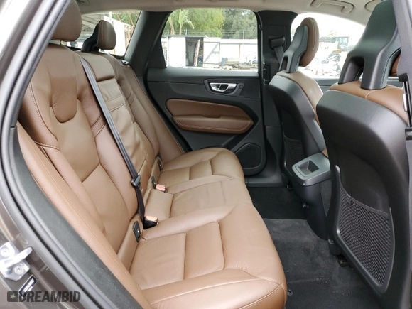 2018 Volvo XC60 Momentum with VIN YV4A22RK8J1080557, listed as a Copart auction lot 48181875 with 58,903 mi miles and Salvage Title. Bid and sale history available at carsss.com. Image 12.