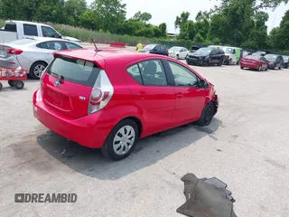 2014 Toyota Prius One z VIN JTDKDTB37E1566373, wystawiony jako IAAI lot #42416089 z przebiegiem 61 672 mil mil oraz . Historia ofert i sprzedaży dostępna na DreamBid. Obrazek 4.