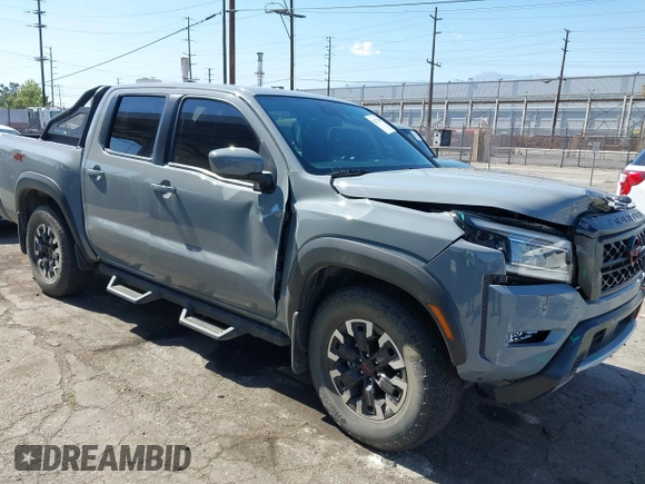 2023 Nissan Frontier Pro-4X z VIN 1N6ED1EKXPN641323, wystawiony jako IAAI lot #42227180 z przebiegiem 25 199 mil mil oraz . Historia ofert i sprzedaży dostępna na DreamBid. Obrazek 1.