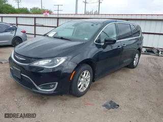 2020 Chrysler Pacifica Touring with VIN 2C4RC1FG0LR185346, listed as a IAAI auction lot 41957852 with 120,316 mi miles. Bid and sale history available at carsss.com. Image 17.