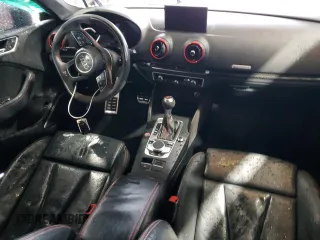 2020 Audi RS 3 z VIN WUABWGFF8LA903591, wystawiony jako Copart lot #45973395 z przebiegiem 40 443 mil mil oraz Szkoda całkowita • Salvage title. Historia ofert i sprzedaży dostępna na DreamBid. Obrazek 8.