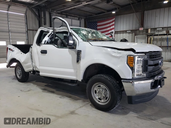 2017 Ford F-250 XLT с VIN 1FT7X2B65HEC43311, выставлен на аукционе Copart как лот 57128605 с пробегом 56 349 миль миль и Списание • Salvage title. История ставок и продаж доступна на DreamBid. Изображение 4.
