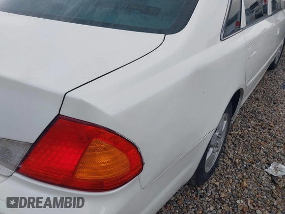 2001 Toyota Avalon XL z VIN 4T1BF28B01U114773, wystawiony jako IAAI lot #42506167 z przebiegiem 155 540 mil mil oraz . Historia ofert i sprzedaży dostępna na DreamBid. Obrazek 6.