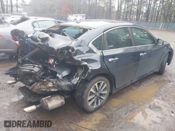 2016 Nissan Altima SR with VIN 1N4AL3AP0GC176067, listed as a IAAI auction lot 41569305 with 169,109 mi miles and . Bid and sale history available at DreamBid. Image 4.