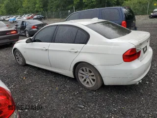 2006 BMW 3 Series 325i with VIN WBAVB13536KX66909, listed as a Copart auction lot 60811385 with 170,270 mi miles and Salvage title. Bid and sale history available at DreamBid. Image 2.