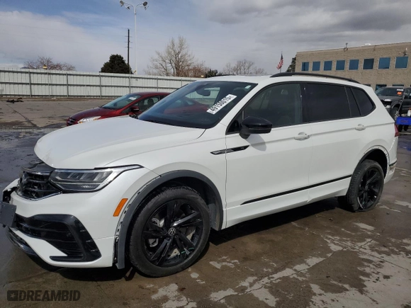 2023 Volkswagen Tiguan SE R-Line Black with VIN 3VV8B7AX8PM091870, listed as a Copart auction lot 49150015 with 21,440 mi miles and Salvage Title. Bid and sale history available at carsss.com. Image 1.