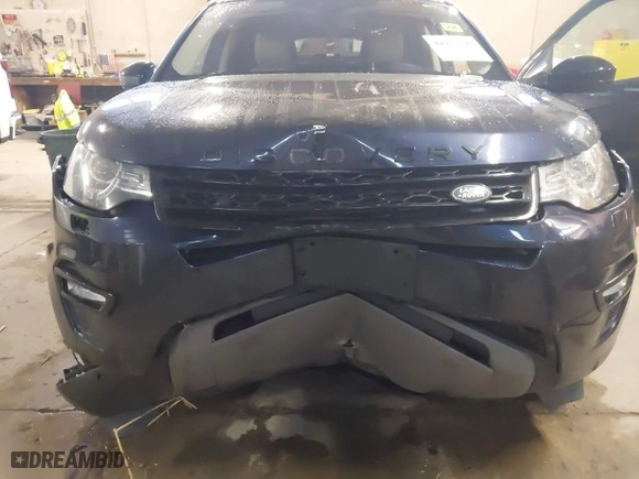 2019 Land Rover Discovery Sport HSE with VIN SALCR2FXXKH808145, listed as a IAAI auction lot 41233393 with 76,587 mi miles. Bid and sale history available at carsss.com. Image 6.