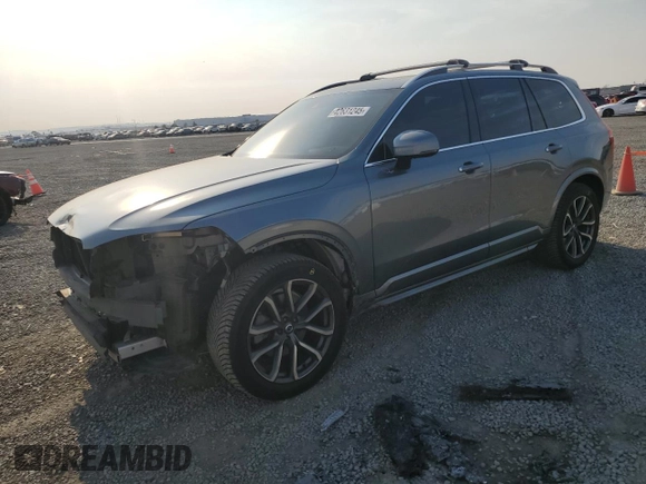 2016 Volvo XC90 T6 Momentum with VIN YV4A22PK9G1077260, listed as a Copart auction lot 42631245 with 157,262 mi miles and Salvage Title. Bid and sale history available at carsss.com. Image 1.