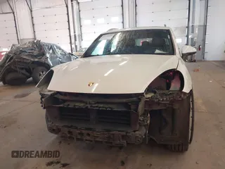 2016 Porsche Cayenne with VIN WP1AA2A26GLA10357, listed as a IAAI auction lot 41370956 with 96,026 mi miles. Bid and sale history available at carsss.com. Image 13.