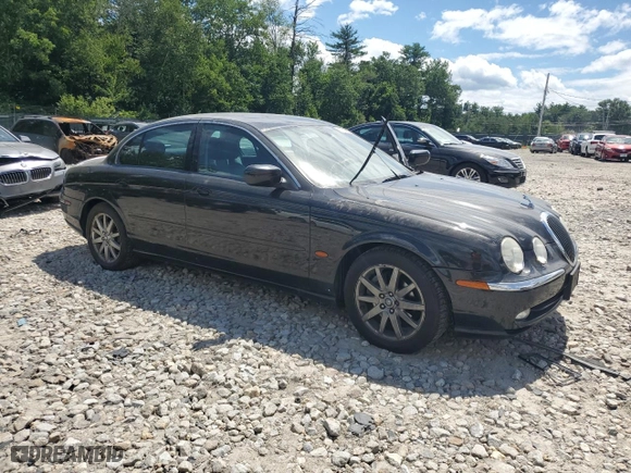 2000 Jaguar S-Type V8 with VIN SAJDA01D4YGL05862, listed as a Copart auction lot 62759684 with NaN miles and Salvage Title. Bid and sale history available at carsss.com. Image 4.