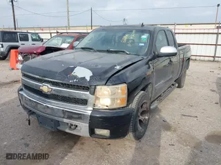 2007 Chevrolet Silverado 1500 LT w/1LT with VIN 1GCEC19J97Z514496, listed as a IAAI auction lot 41756114 with 201,886 mi miles. Bid and sale history available at carsss.com. Image 2.