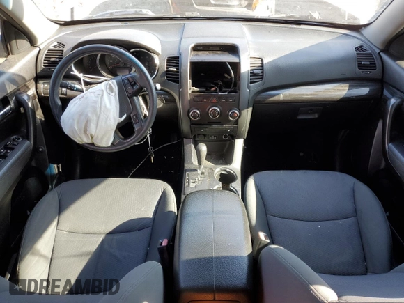 2012 Kia Sorento LX with VIN 5XYKT3A6XCG206980, listed as a Copart auction lot 46471145 with 137,667 mi miles and Salvage Title. Bid and sale history available at DreamBid. Image 8.