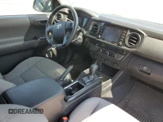 2022 Toyota Tacoma SR z VIN 3TYRZ5CN4NT018897, wystawiony jako Copart lot #59029334 z przebiegiem 34 070 mil mil oraz Szkoda całkowita • Salvage title. Historia ofert i sprzedaży dostępna na DreamBid. Obrazek 8.