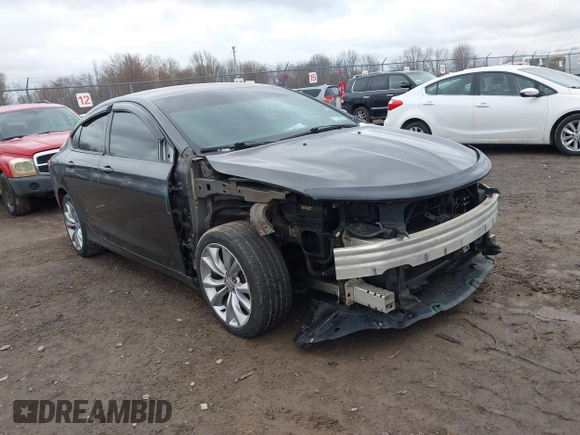 2015 Chrysler 200 S with VIN 1C3CCCBG9FN516065, listed as a IAAI auction lot 41921668 with 162,801 mi miles. Bid and sale history available at carsss.com. Image 1.