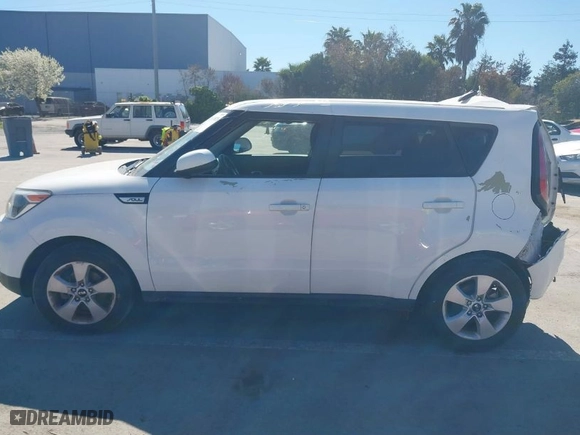 2018 Kia Soul with VIN KNDJN2A22J7541318, listed as a IAAI auction lot 41614828 with NaN miles. Bid and sale history available at carsss.com. Image 15.