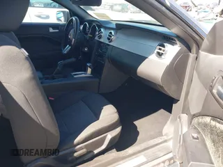 2009 Ford Mustang with VIN 1ZVHT80N595134732, listed as a IAAI auction lot 40931192 with 145,401 mi miles and . Bid and sale history available at carsss.com. Image 5.
