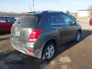 2018 Chevrolet Trax LT with VIN 3GNCJPSB6JL215329, listed as a IAAI auction lot 41790745 with 91,207 mi miles. Bid and sale history available at carsss.com. Image 4.