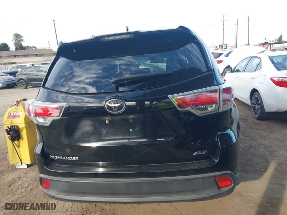 2014 Toyota Highlander XLE with VIN 5TDKKRFH5ES028448, listed as a IAAI auction lot 41687537 with 105,702 mi miles. Bid and sale history available at carsss.com. Image 17.