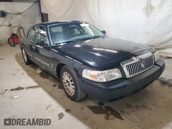 2010 Mercury Grand Marquis LS z VIN 2MEBM7FV6AX628705, wystawiony jako Copart lot #52185105 z przebiegiem 139 485 mil mil oraz Szkody całkowita. Historia ofert i sprzedaży dostępna na DreamBid. Obrazek 4.
